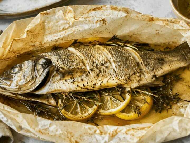 Branzino al Cartoccio con Erbe Aromatiche