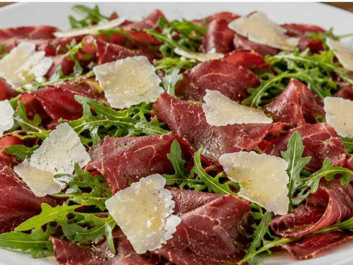 Carne Salada con Rucola e Scaglie di Trentingrana – Trentino-Alto Adige
