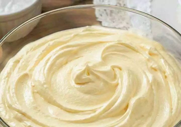 Crema al Mascarpone Tradizionale – La ricetta lombarda morbida e vellutata