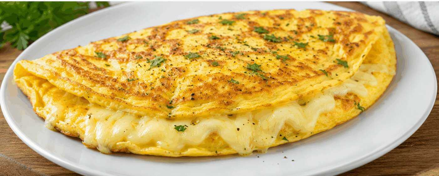 Omelette al Formaggio Soffice: la Ricetta Veloce e Filante Perfetta per una Cena Last Minute