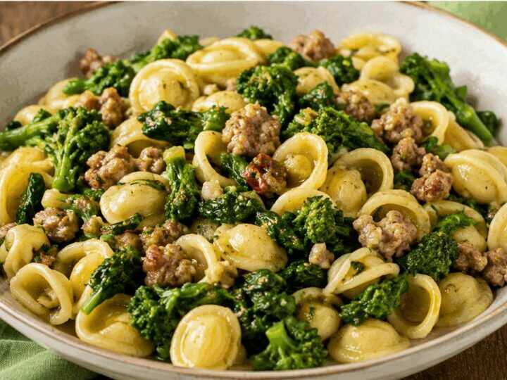 Orecchiette con Cime di Rapa e Salsiccia