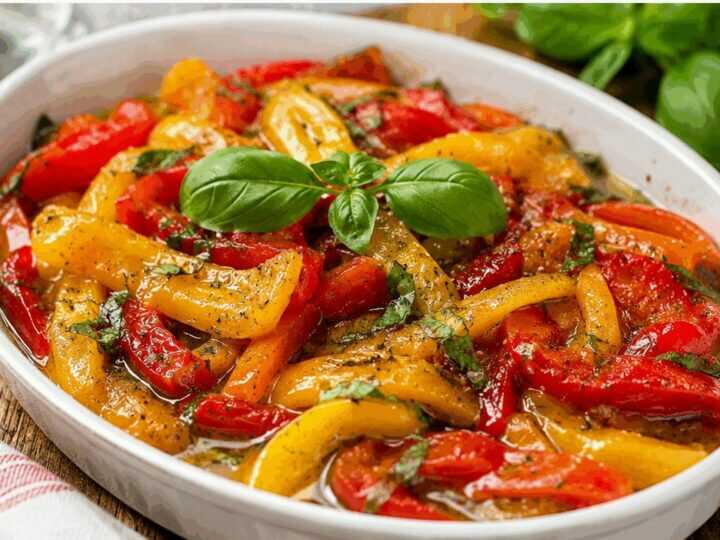 Peperoni Arrostiti all’Italiana Marinati con Basilico e Olio Extravergine d’Oliva