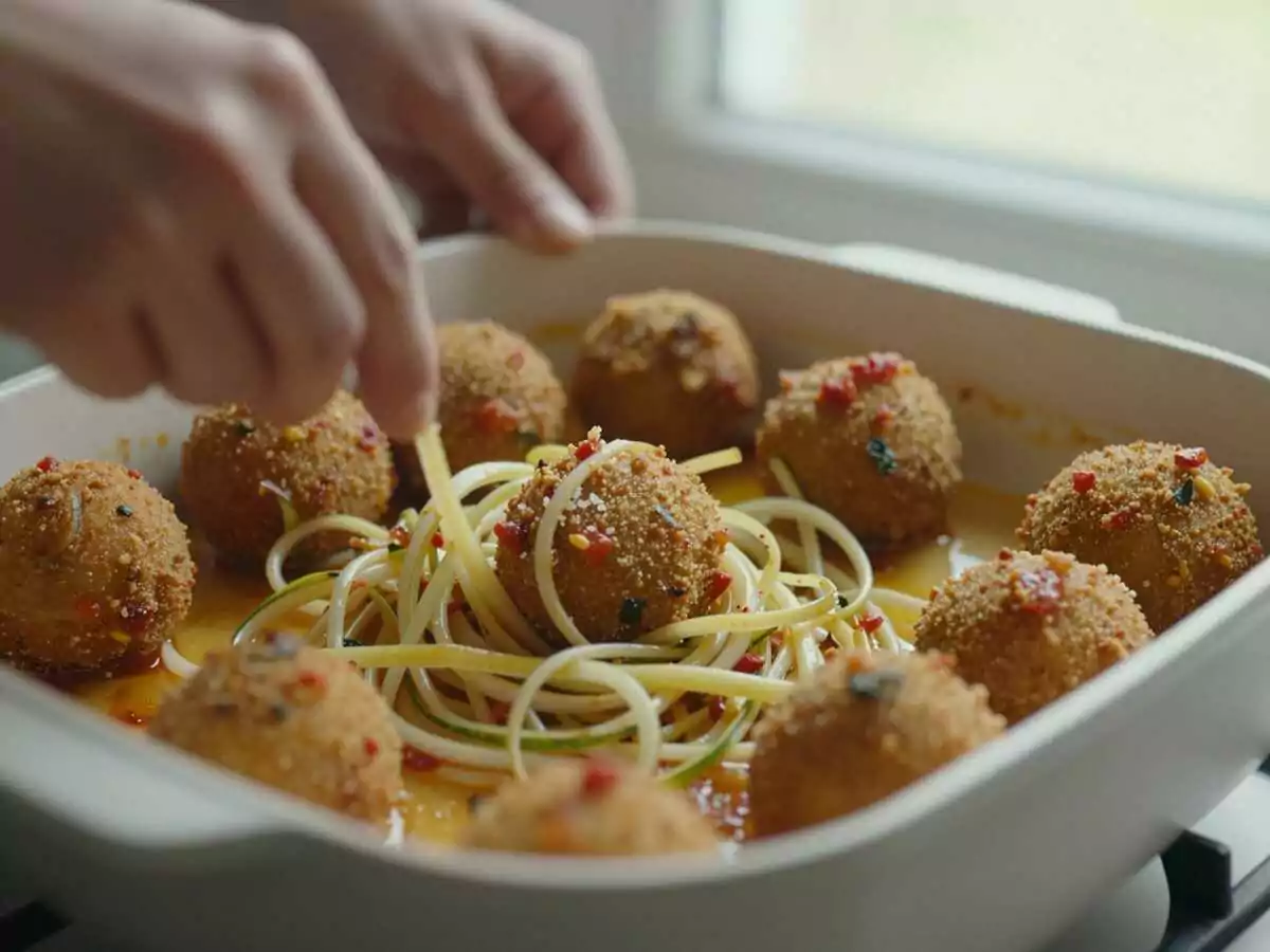 Avvia il sugo — Polpette di Pollo e Zucchine al Sugo