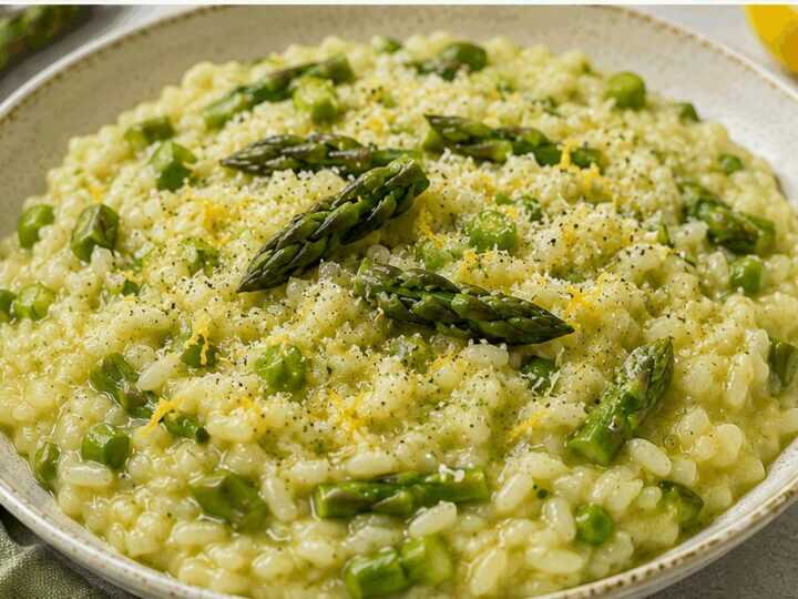 Risotto agli Asparagi e Limone: un Primo Piatto Cremoso, Fresco ed Elegante