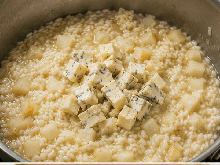 Risotto al Castelmagno con pere e nocciole