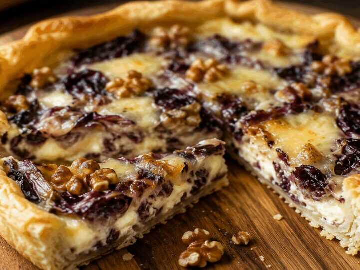 Torta salata con radicchio, taleggio e noci